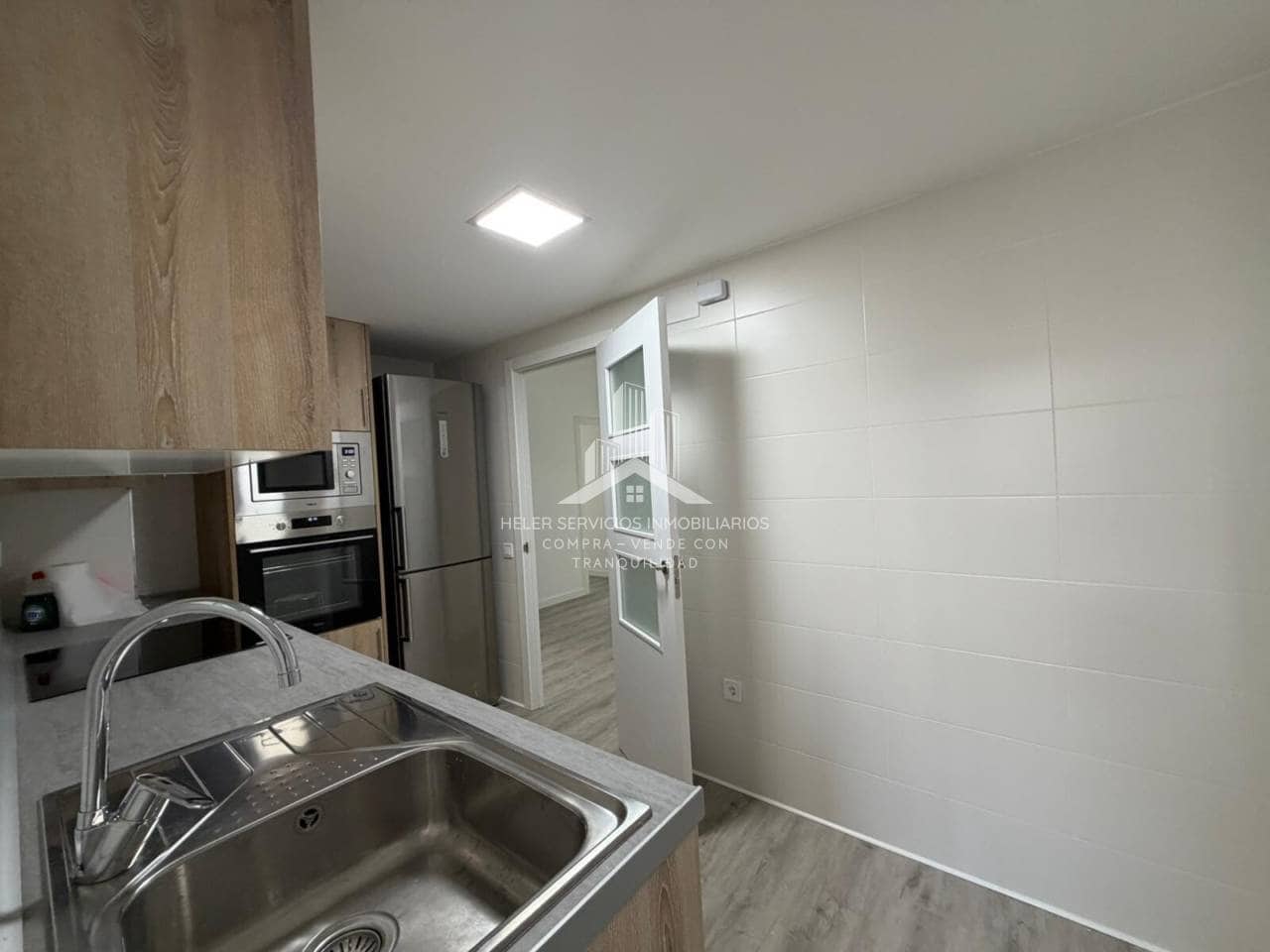 4 slaapkamer Flat te huur in Castello de la Plana - € 1.200 (Ref: 10034767)