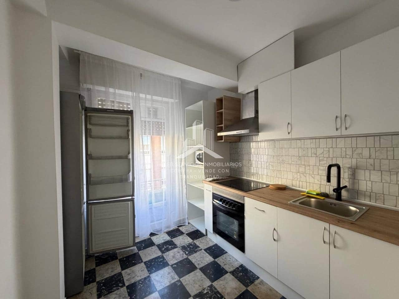 Appartement de 4 chambres à louer à Vila-real - 350 € (Ref: 10034768)