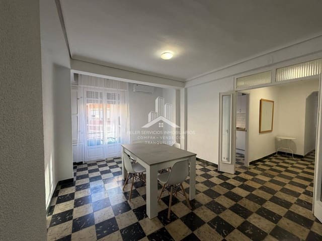 Piso de 4 habitaciones en Vila-real en alquiler - 350 € (Ref: 10034768)