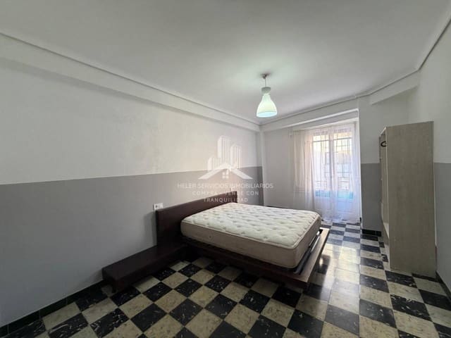 Piso de 4 habitaciones en Vila-real en alquiler - 350 € (Ref: 10034768)