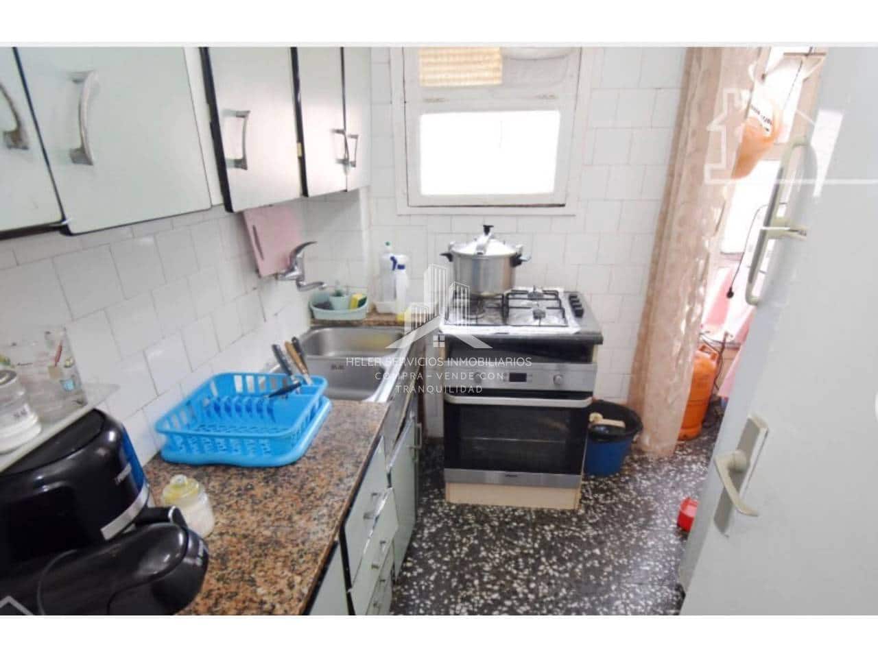 3 chambre Appartement à vendre à Castello de la Plana - 83 000 € (Ref: 10048649)