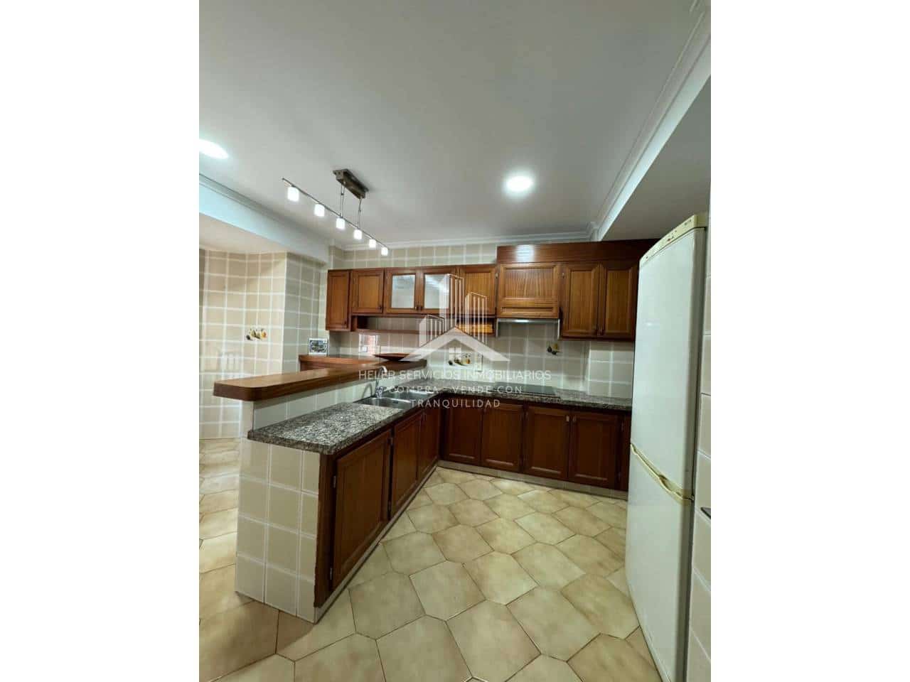 4 bedroom Flat for sale in Onda - € 150,000 (Ref: 9844733)