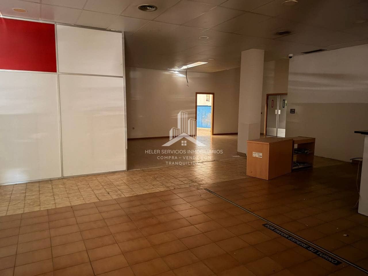 3 bedroom Office for sale in Castello de la Plana - € 75,000 (Ref: 9844737)