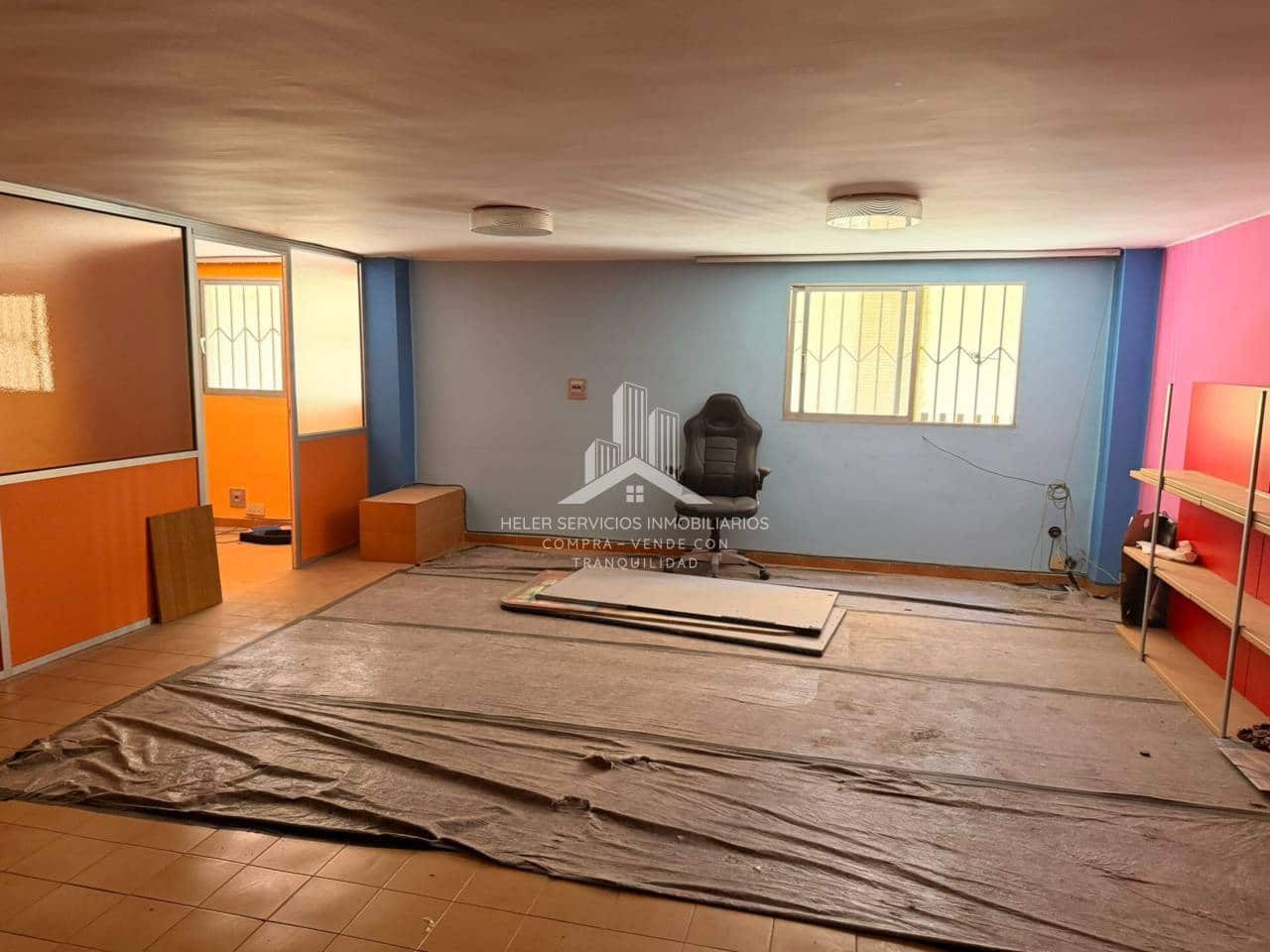 3 bedroom Office for sale in Castello de la Plana - € 75,000 (Ref: 9844737)