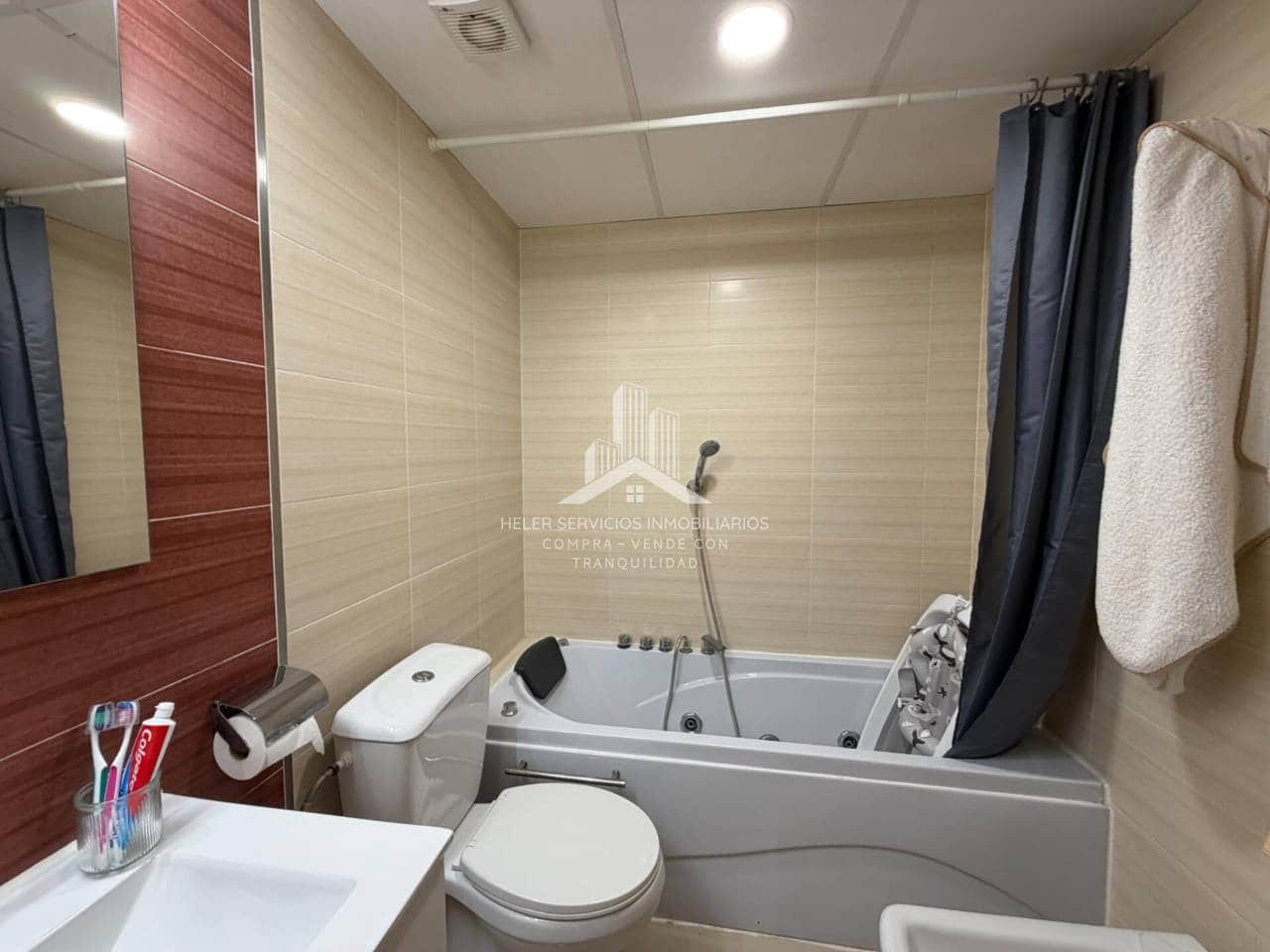 2 bedroom Flat for sale in Castello de la Plana with garage - € 165,000 (Ref: 9844740)