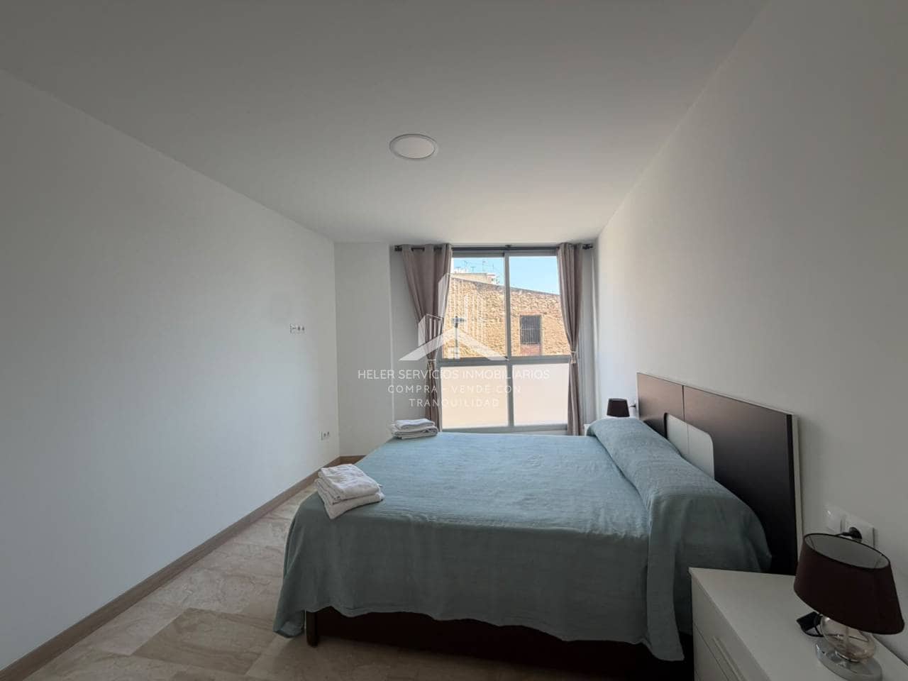 Piso de 3 habitaciones en Castelló de la Plana en alquiler con garaje - 1.500 € (Ref: 9844744)