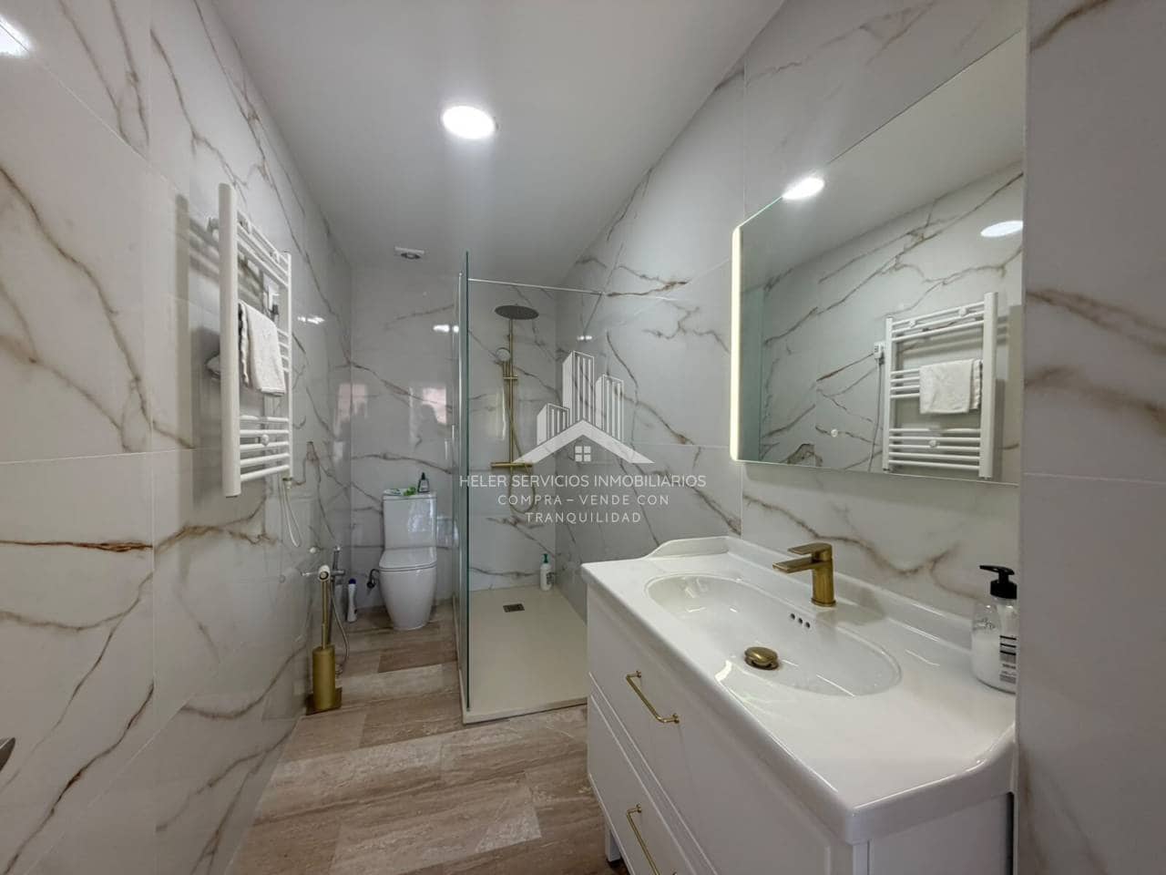 Piso de 3 habitaciones en Castelló de la Plana en alquiler con garaje - 1.500 € (Ref: 9844744)
