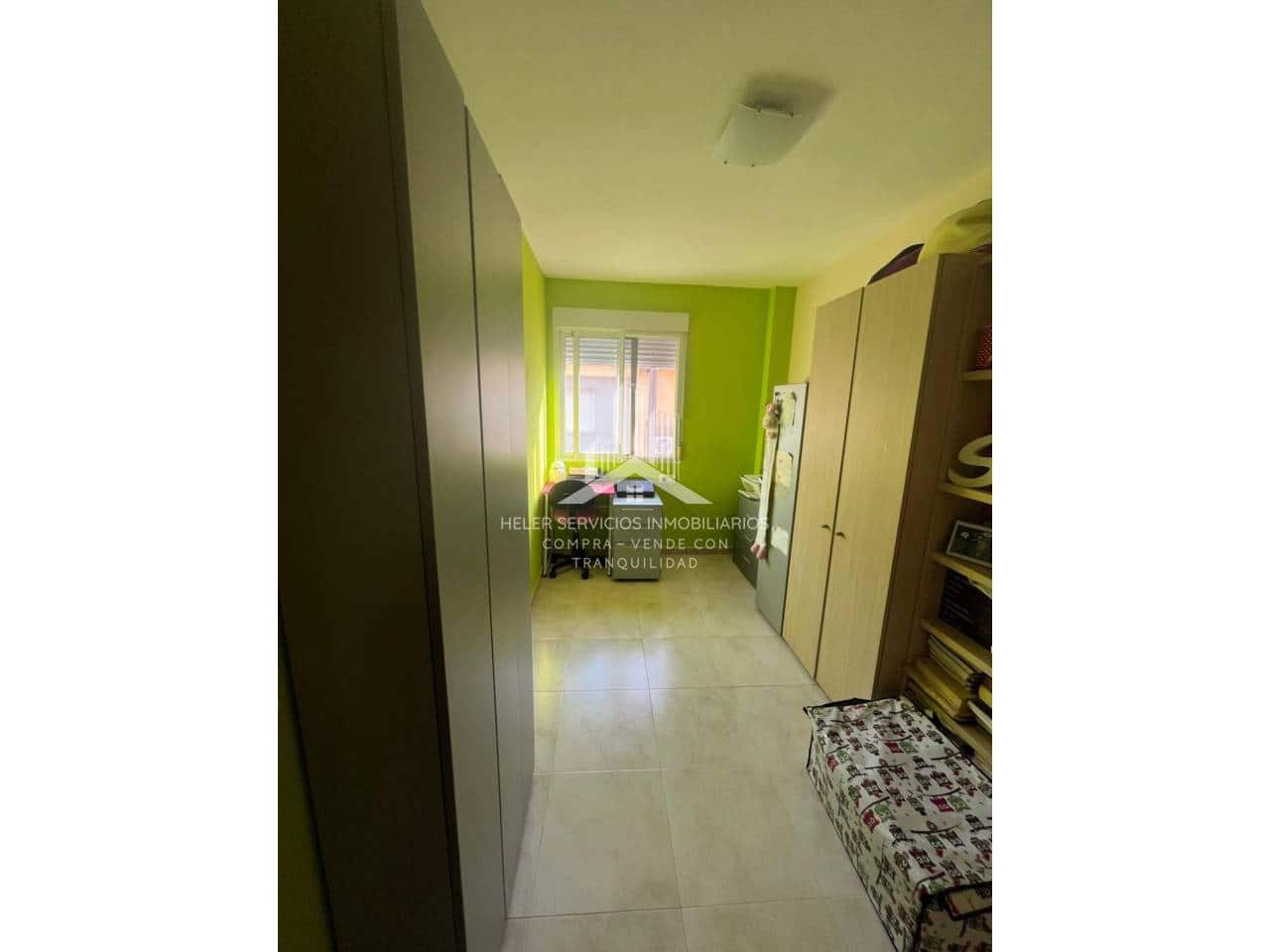 3 slaapkamer Rijtjeshuis te koop in Almassora / Almazora met zwembad garage - € 150.000 (Ref: 9844746)
