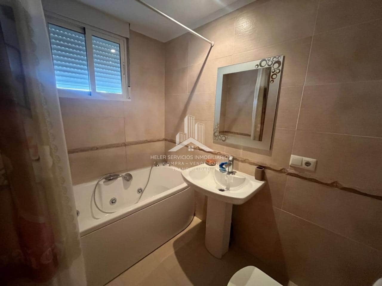 3 slaapkamer Rijtjeshuis te koop in Almassora / Almazora met zwembad garage - € 150.000 (Ref: 9844746)