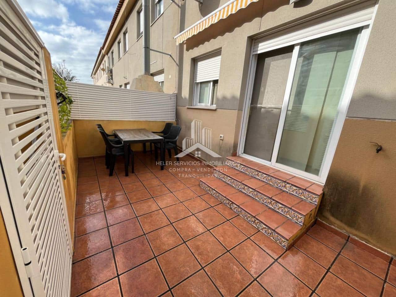 3 slaapkamer Rijtjeshuis te koop in Almassora / Almazora met zwembad garage - € 150.000 (Ref: 9844746)