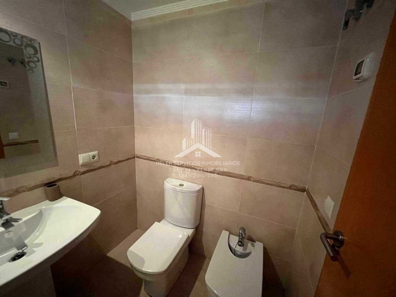 3 slaapkamer Rijtjeshuis te koop in Almassora / Almazora met zwembad garage - € 150.000 (Ref: 9844746)
