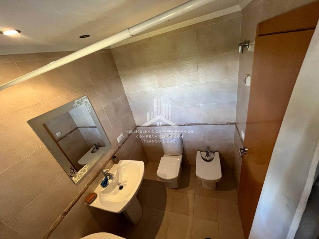 3 slaapkamer Rijtjeshuis te koop in Almassora / Almazora met zwembad garage - € 150.000 (Ref: 9844746)