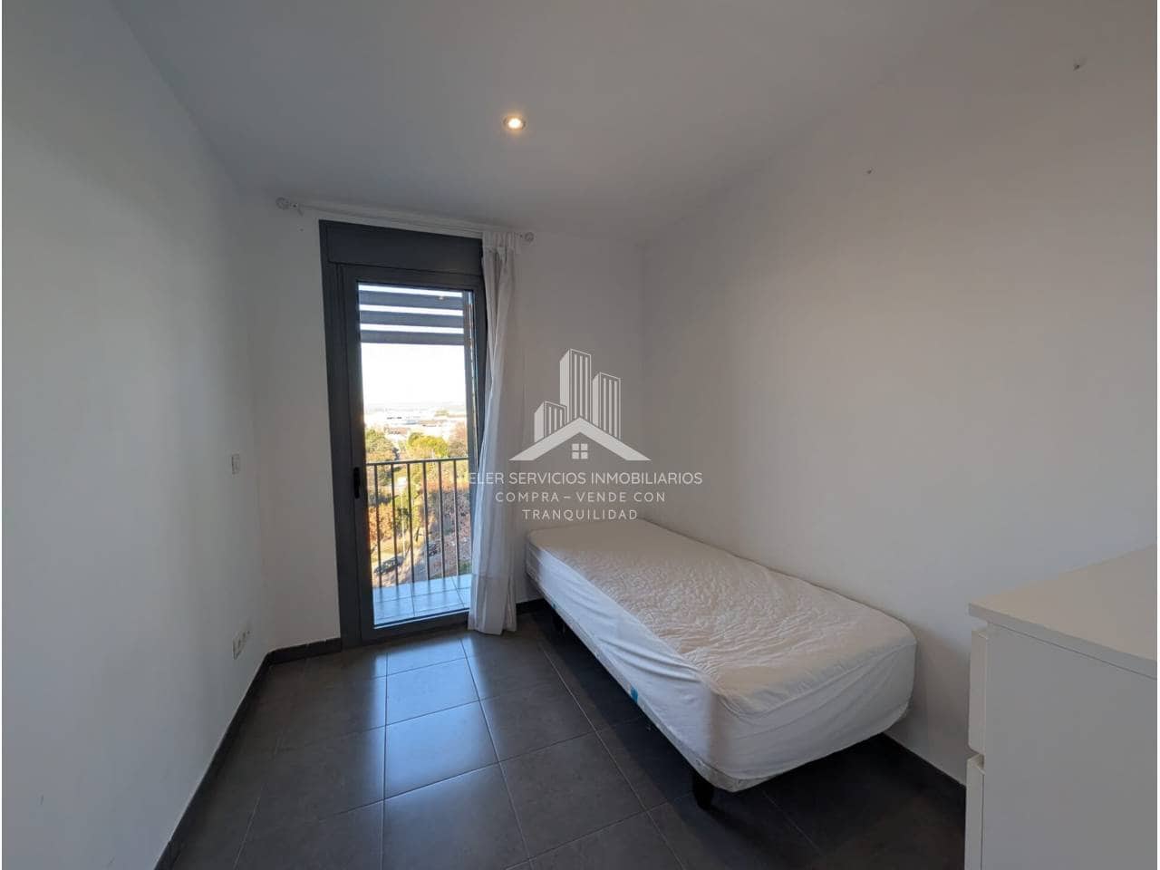 2 bedroom Flat for sale in Castello de la Plana with garage - € 205,000 (Ref: 9844748)