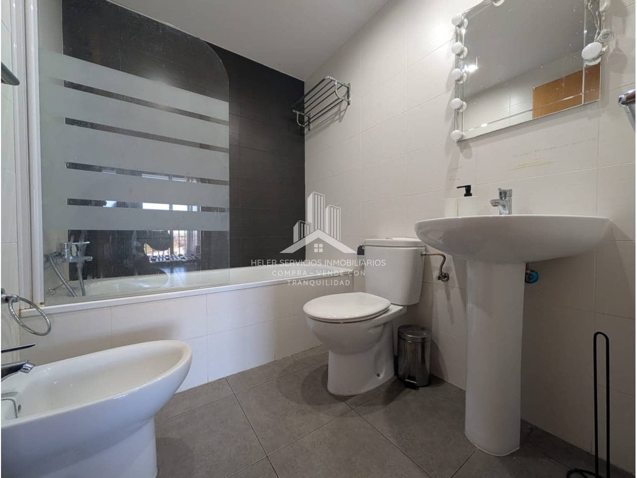 2 bedroom Flat for sale in Castello de la Plana with garage - € 205,000 (Ref: 9844748)