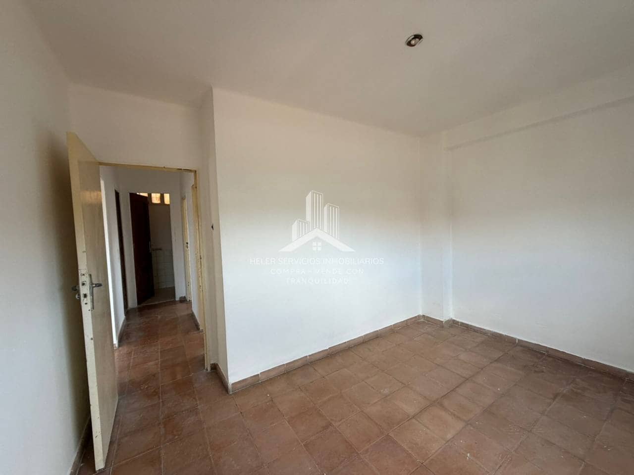 3 bedroom Flat for sale in Castello de la Plana - € 125,000 (Ref: 9844749)