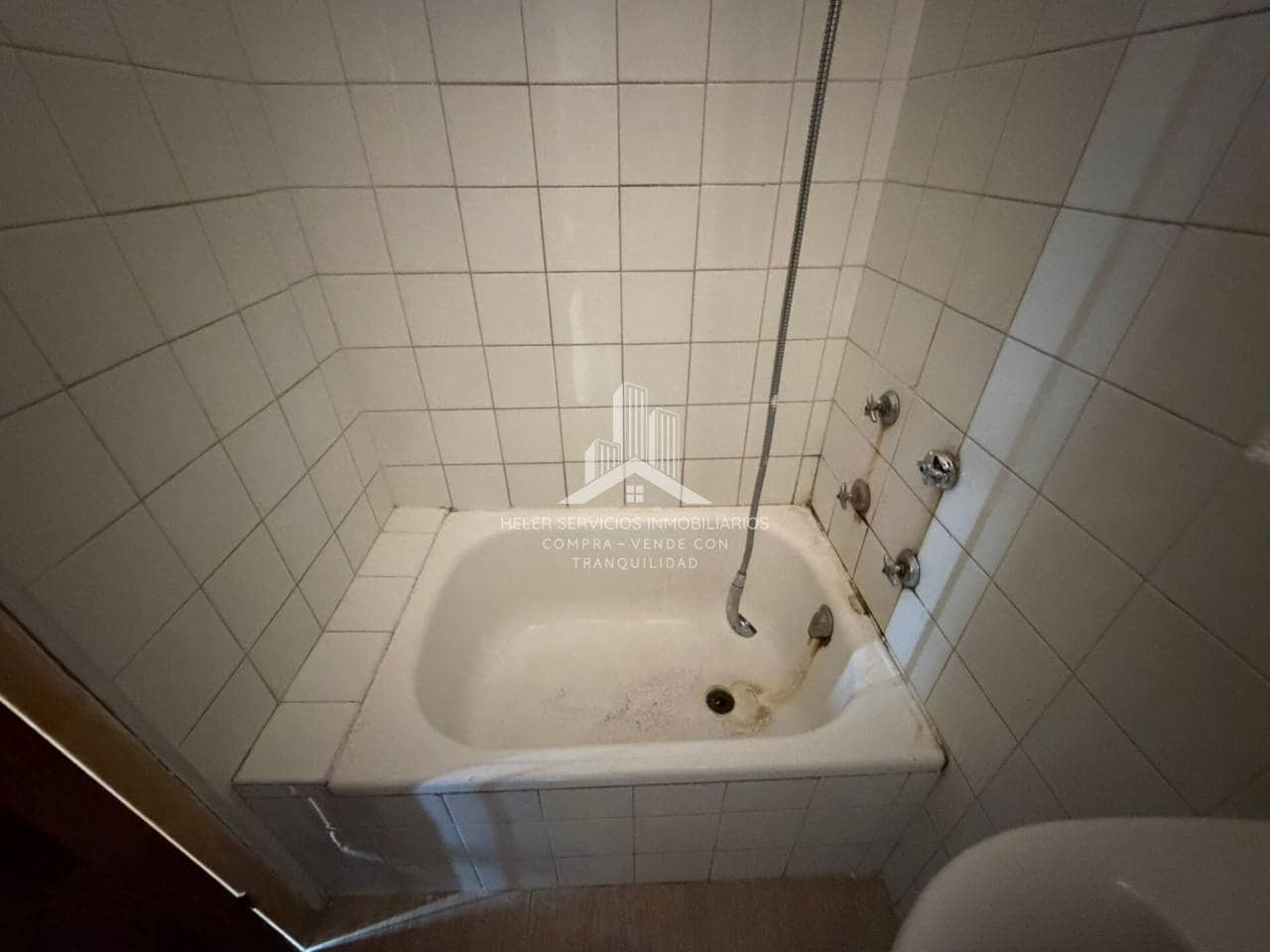 3 bedroom Flat for sale in Castello de la Plana - € 125,000 (Ref: 9844749)
