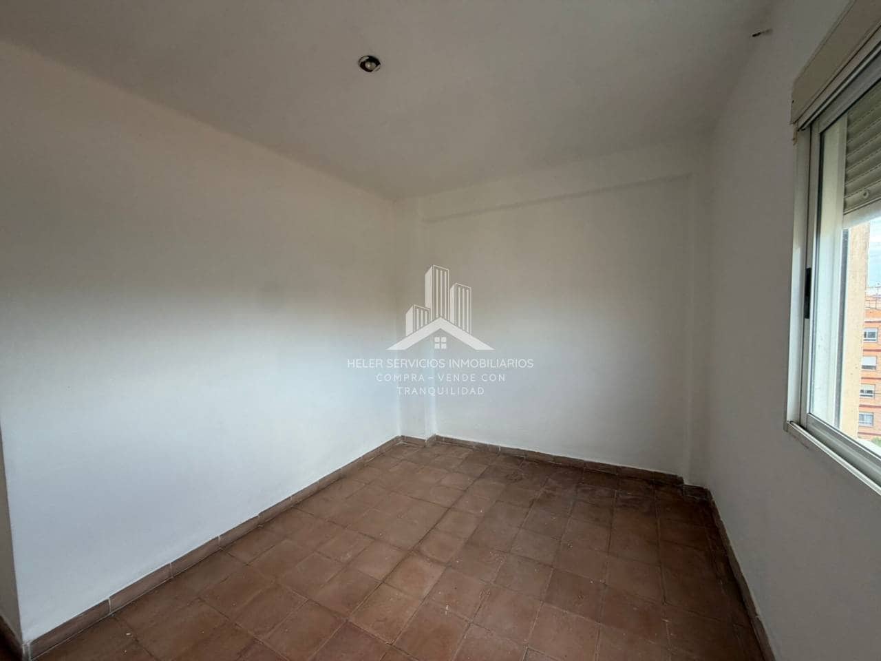 3 bedroom Flat for sale in Castello de la Plana - € 125,000 (Ref: 9844749)