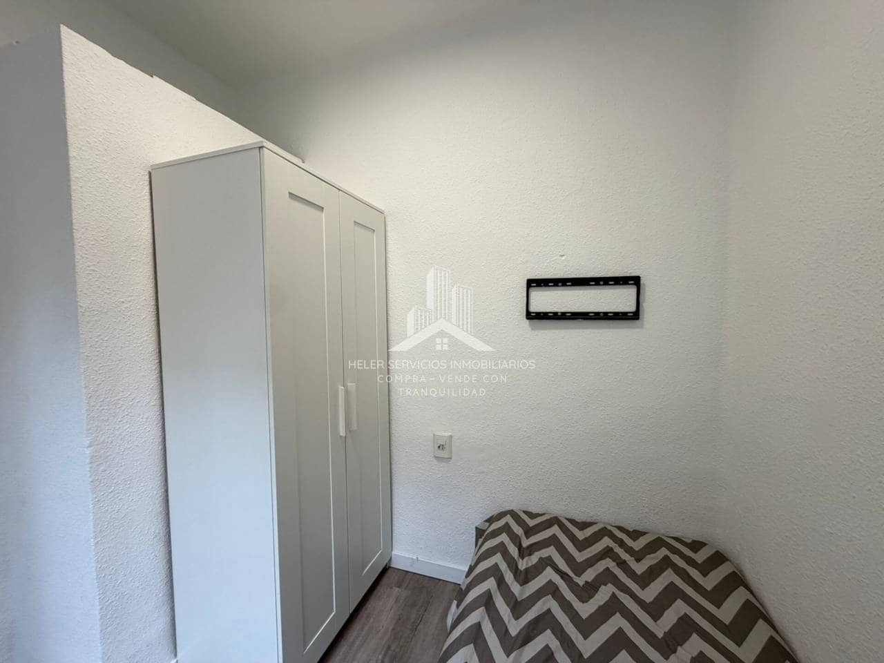 3 bedroom Flat for sale in Castello de la Plana - € 121,000 (Ref: 9844750)
