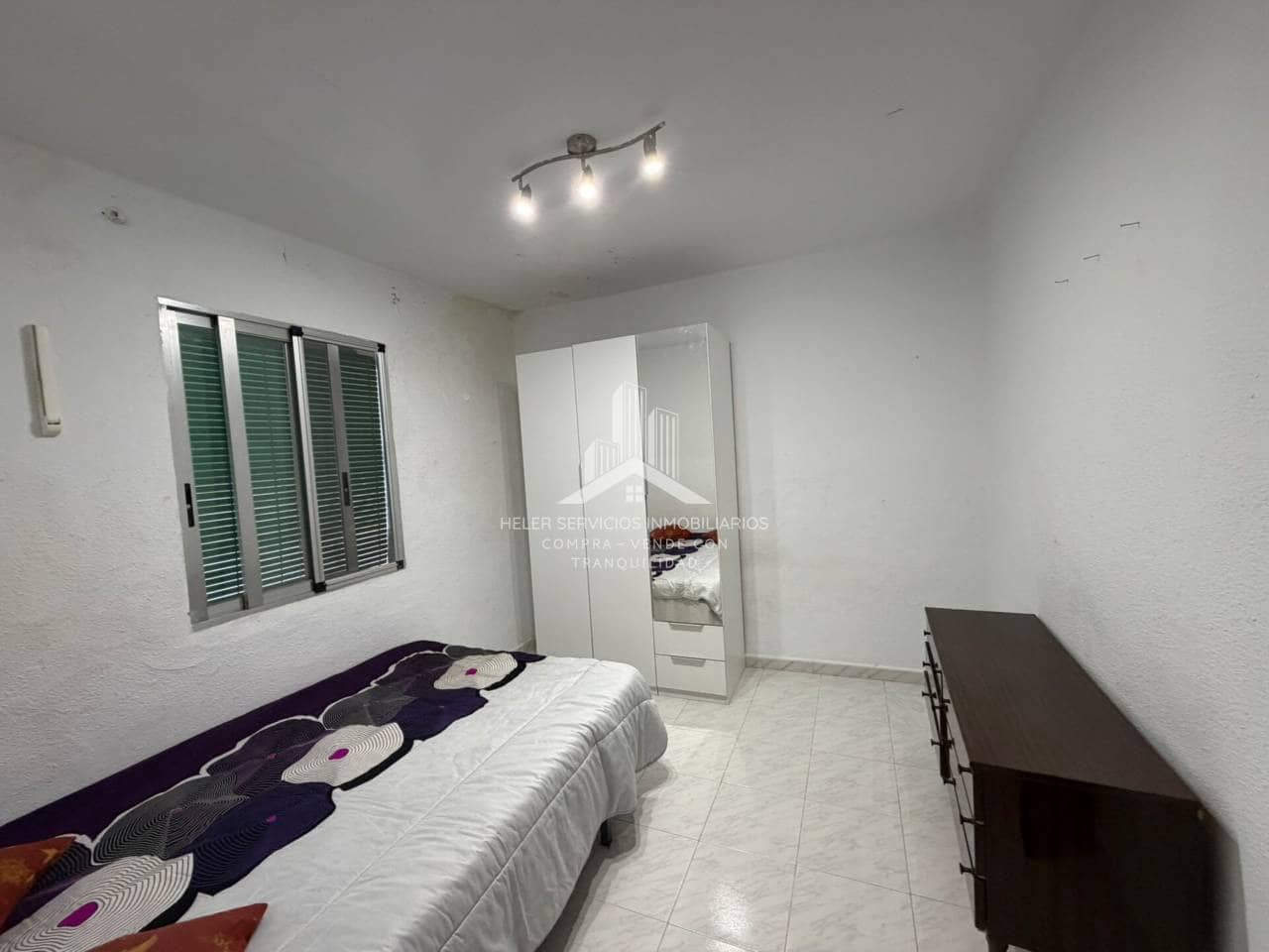 3 bedroom Flat for sale in Castello de la Plana - € 140,000 (Ref: 9844752)