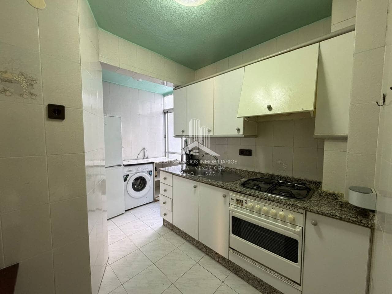 3 bedroom Flat for sale in Castello de la Plana - € 140,000 (Ref: 9844752)