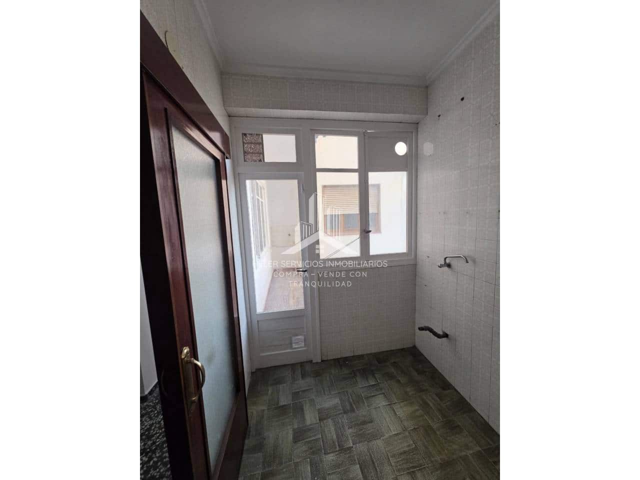 4 bedroom Flat for sale in Vila-real - € 118,000 (Ref: 9844753)