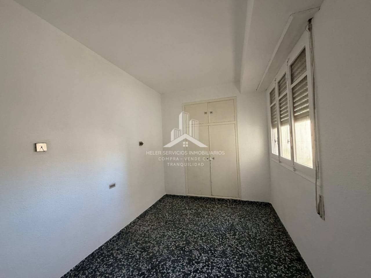 4 bedroom Flat for sale in Vila-real - € 118,000 (Ref: 9844753)