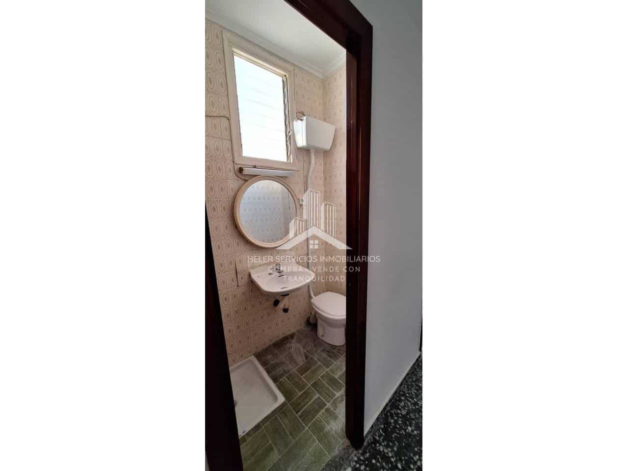 4 bedroom Flat for sale in Vila-real - € 118,000 (Ref: 9844753)
