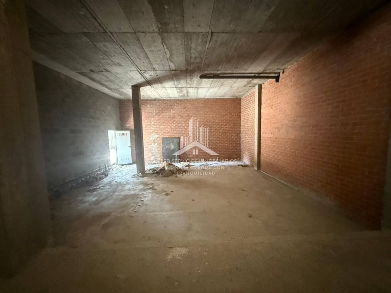 Commercial for sale in Castello de la Plana - € 94,000 (Ref: 9844754)
