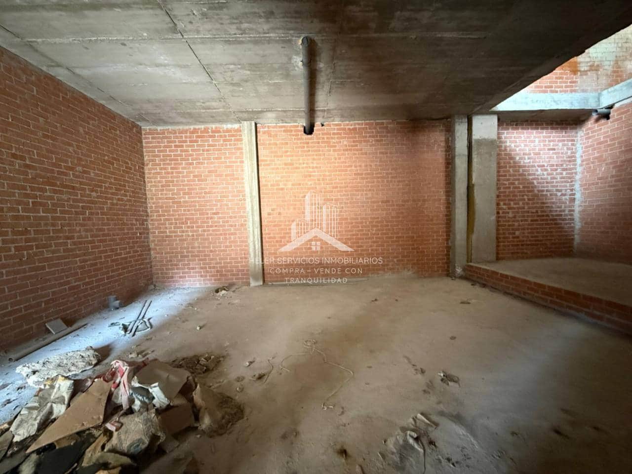 Commercial for sale in Castello de la Plana - € 94,000 (Ref: 9844754)