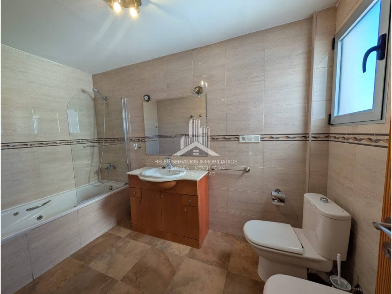 5 bedroom Apartment for rent in Nules - € 300 (Ref: 9844756)