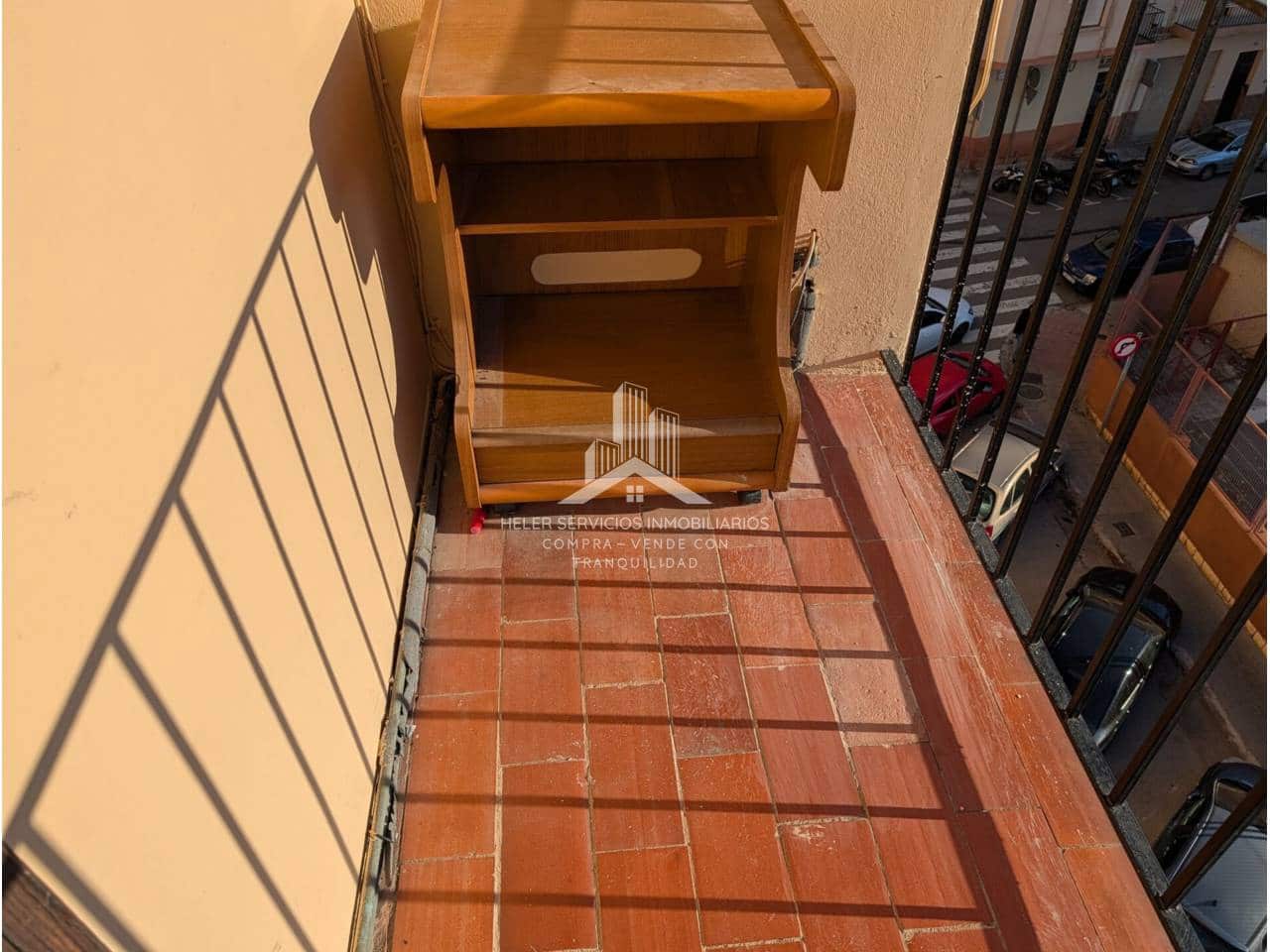 5 bedroom Apartment for rent in Nules - € 300 (Ref: 9844756)
