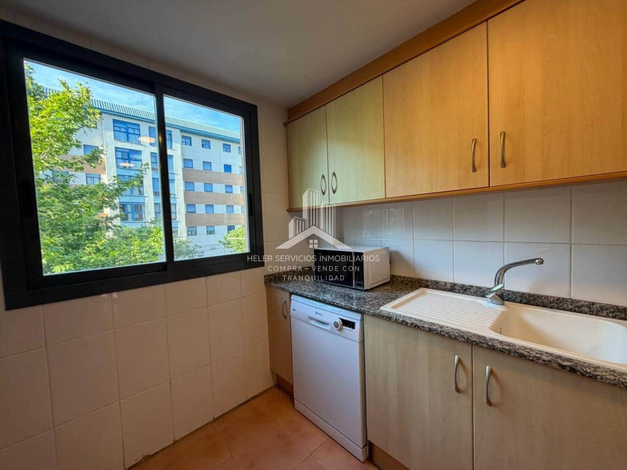 3 bedroom Flat for rent in Castello de la Plana - € 1,000 (Ref: 9848916)