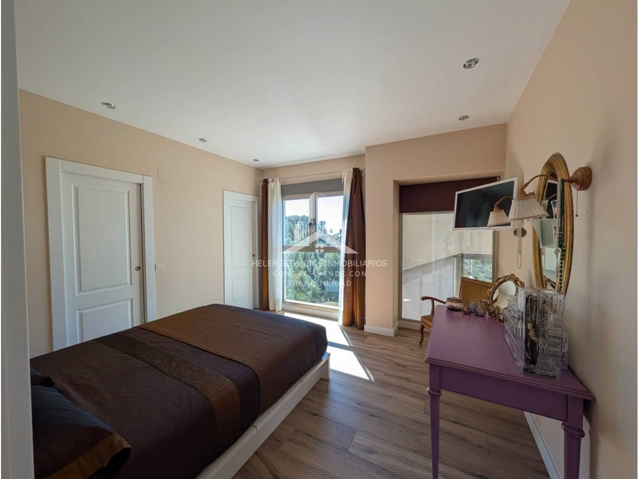 4 bedroom Villa for sale in Benicassim with pool garage - € 795,000 (Ref: 9848917)