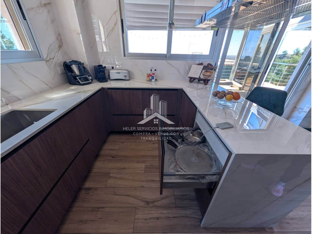 4 bedroom Villa for sale in Benicassim with pool garage - € 795,000 (Ref: 9848917)
