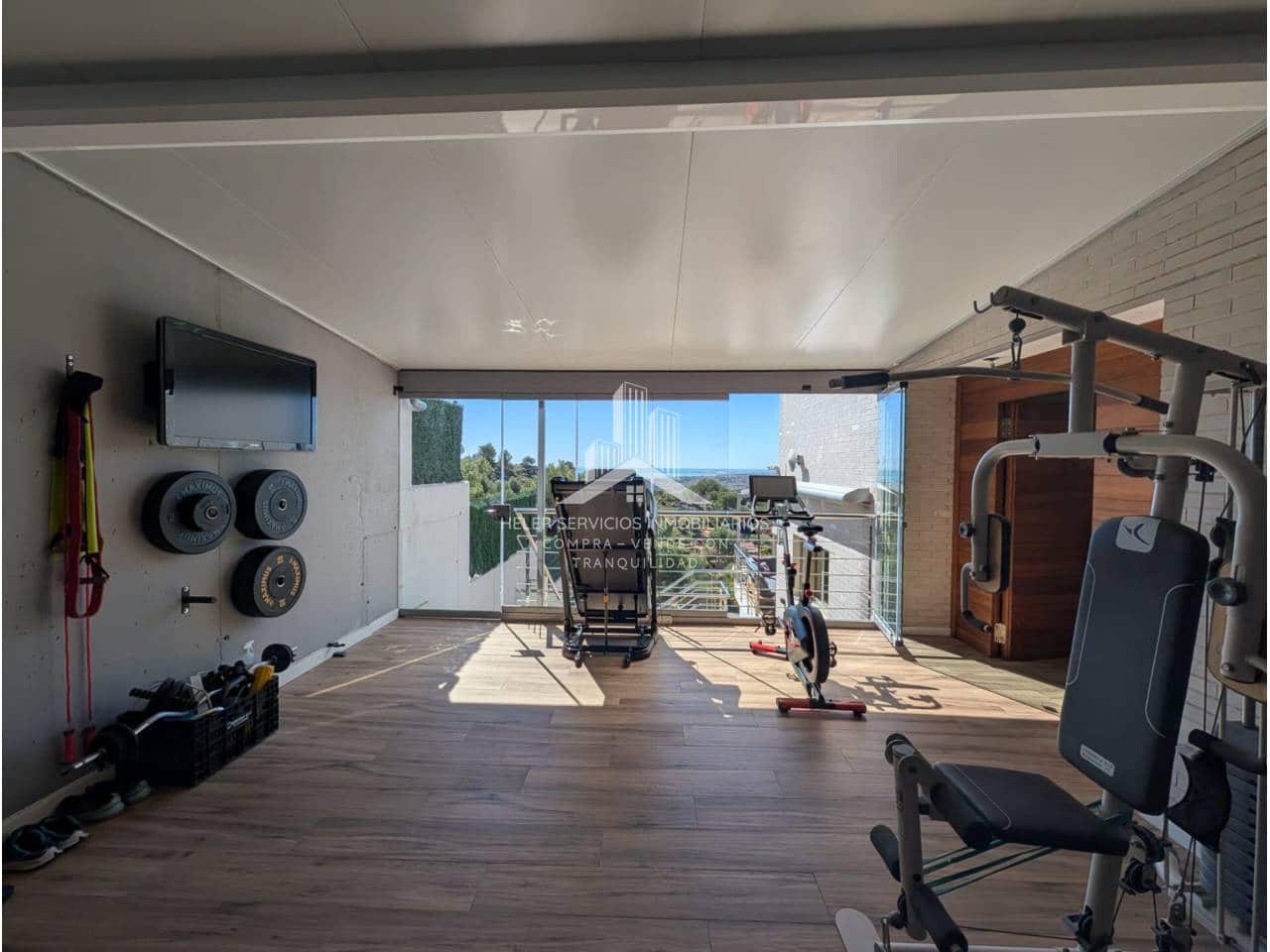 4 bedroom Villa for sale in Benicassim with pool garage - € 795,000 (Ref: 9848917)