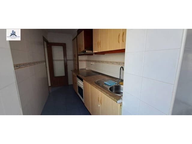 Piso de 3 habitaciones en Vila-real en alquiler - 590 € (Ref: 9880489)