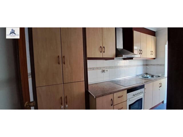 Piso de 3 habitaciones en Vila-real en alquiler - 590 € (Ref: 9880489)