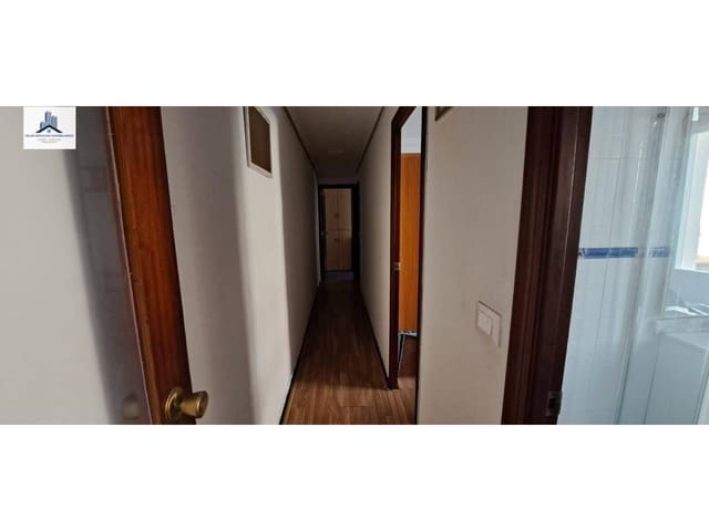 Piso de 3 habitaciones en Vila-real en alquiler - 590 € (Ref: 9880489)