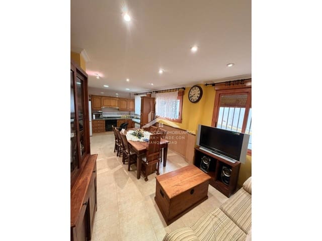 3 slaapkamer Flat te koop in Soneja - € 130.000 (Ref: 9883886)