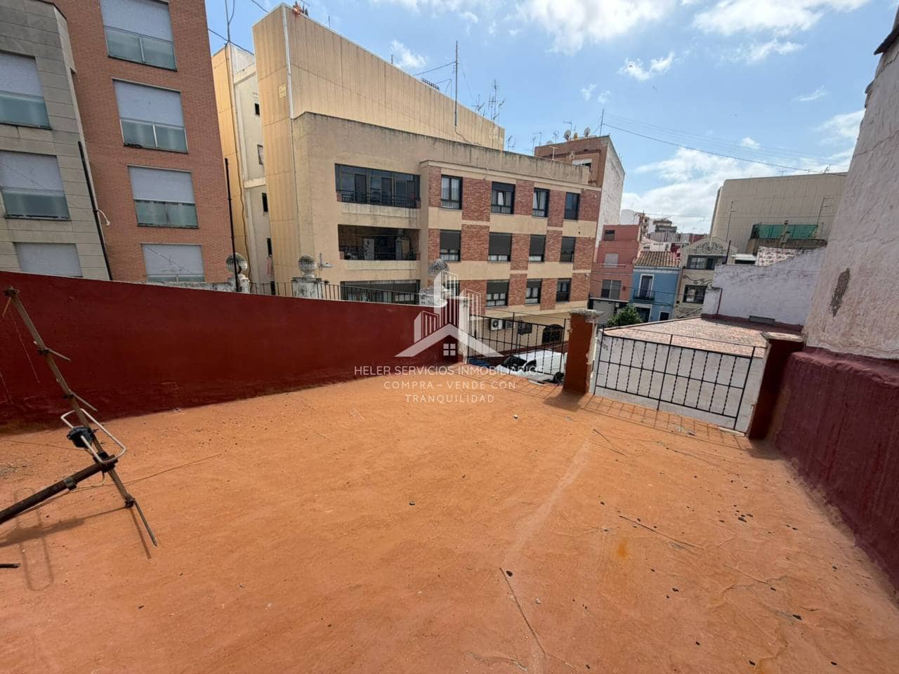 5 chambre Maison de Ville à vendre à Castello de la Plana - 185 000 € (Ref: 9889648)