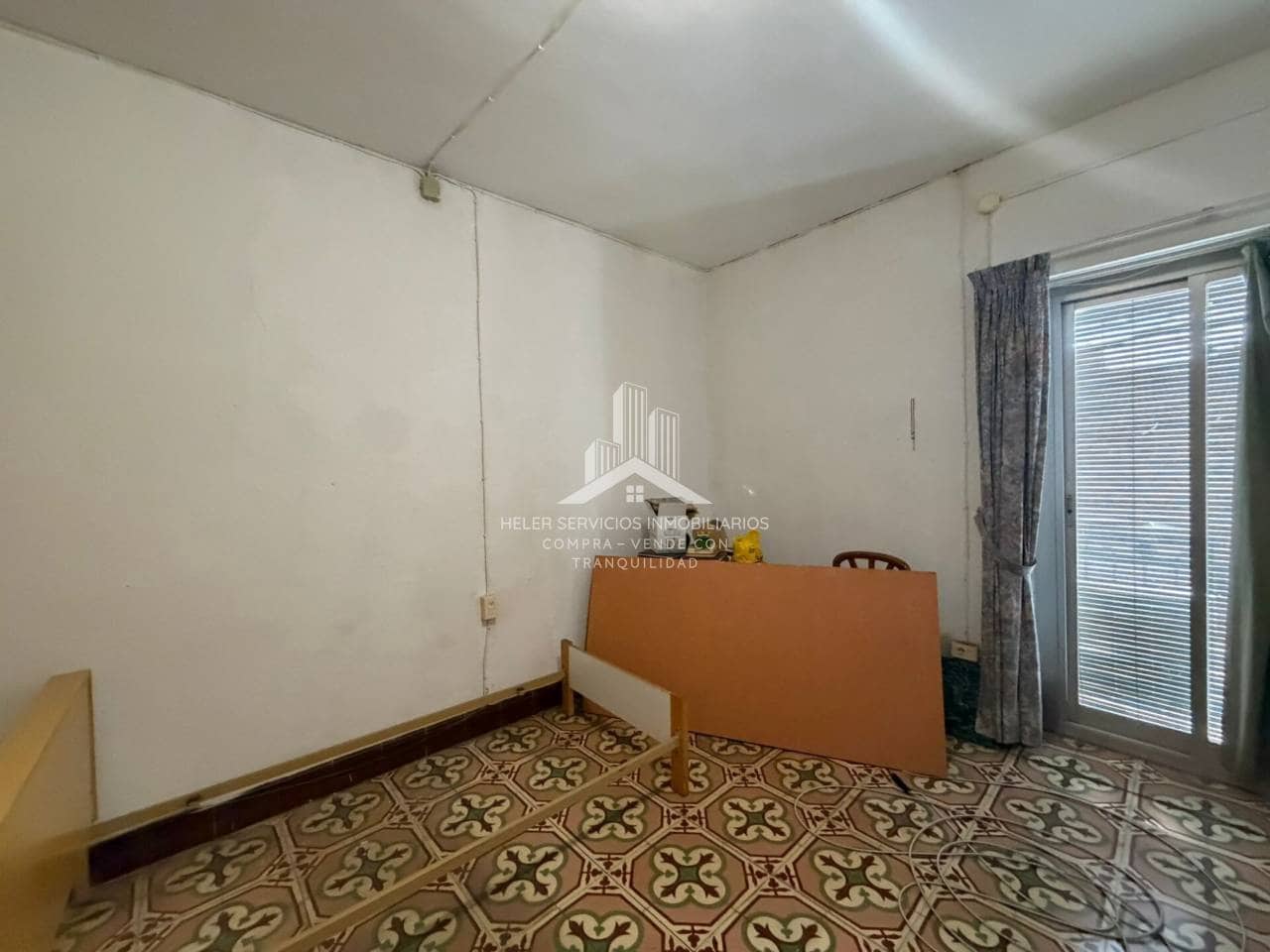 5 chambre Maison de Ville à vendre à Castello de la Plana - 185 000 € (Ref: 9889648)