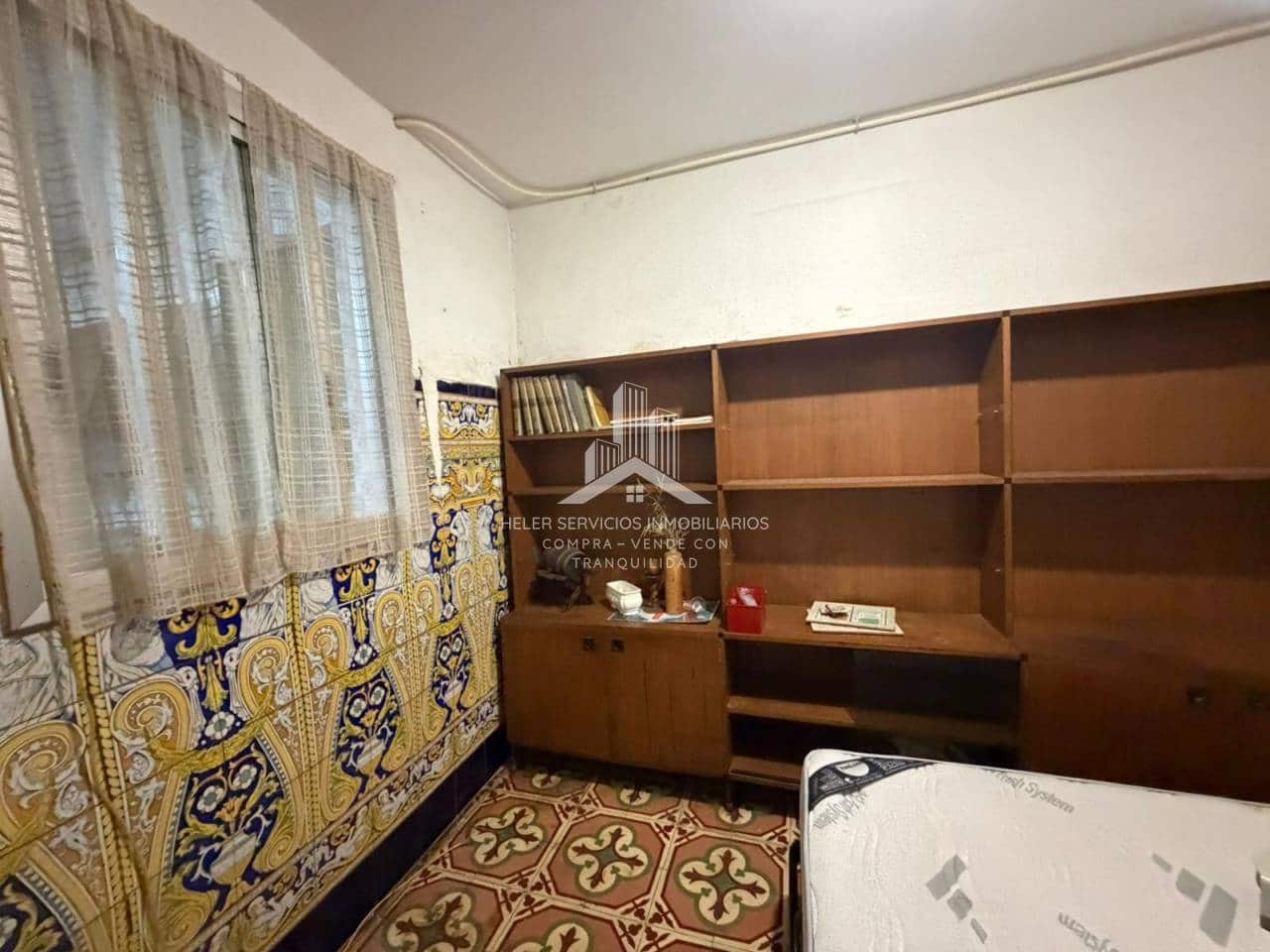 5 chambre Maison de Ville à vendre à Castello de la Plana - 185 000 € (Ref: 9889648)