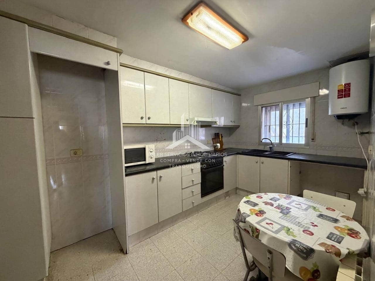 4 camera da letto Casa in vendita in Castello de la Plana con garage - 190.000 € (Rif: 9891493)