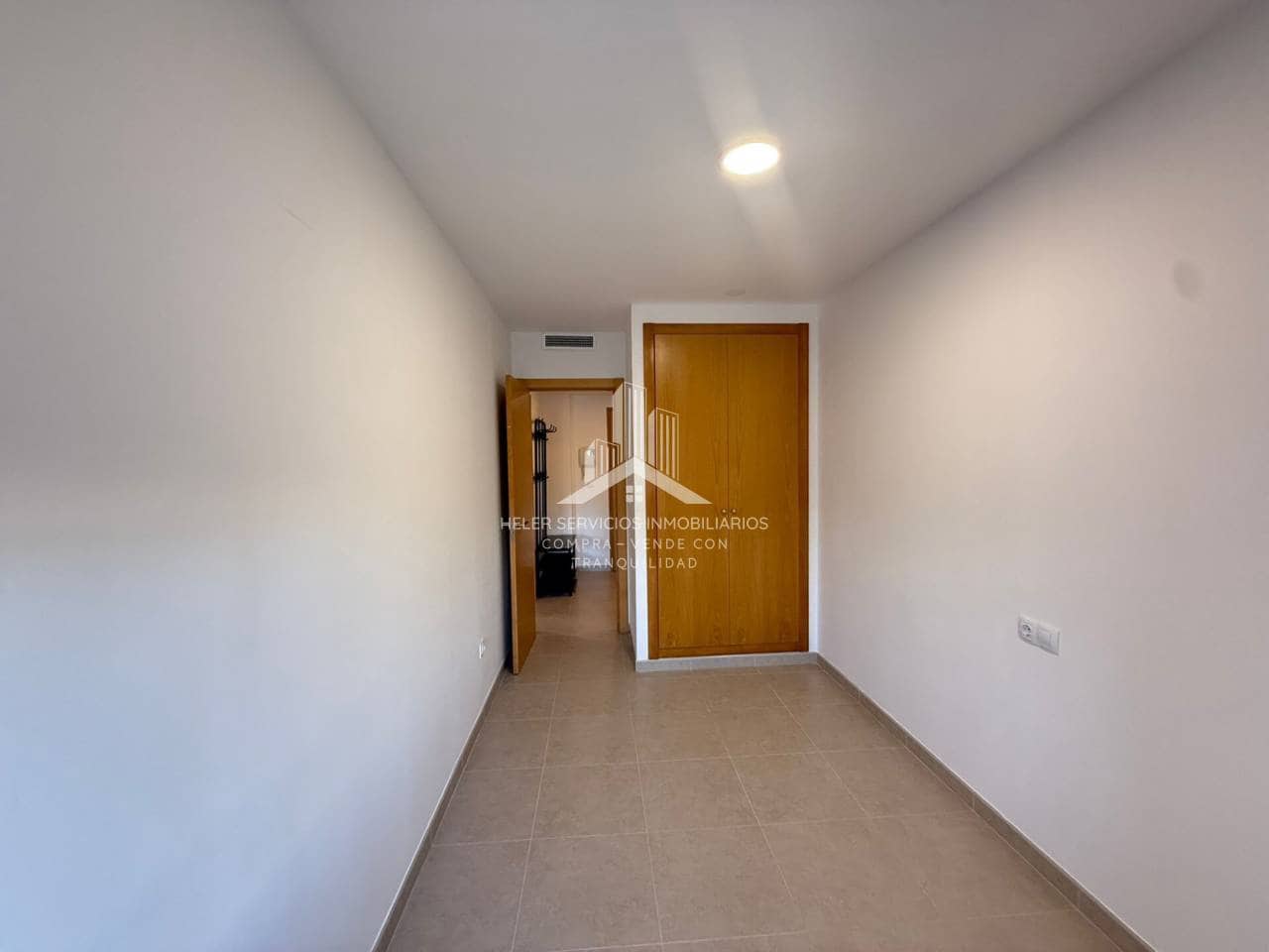 2 soverom Leilighet til leie i Cabanes med garasje - € 580 (Ref: 9909893)