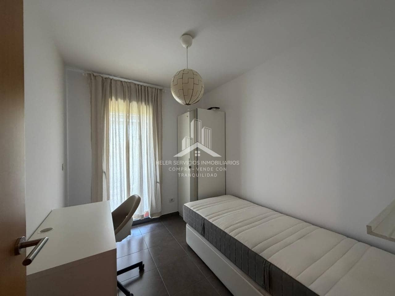 Appartement de 2 chambres à louer à Castello de la Plana avec garage - 930 € (Ref: 9915146)