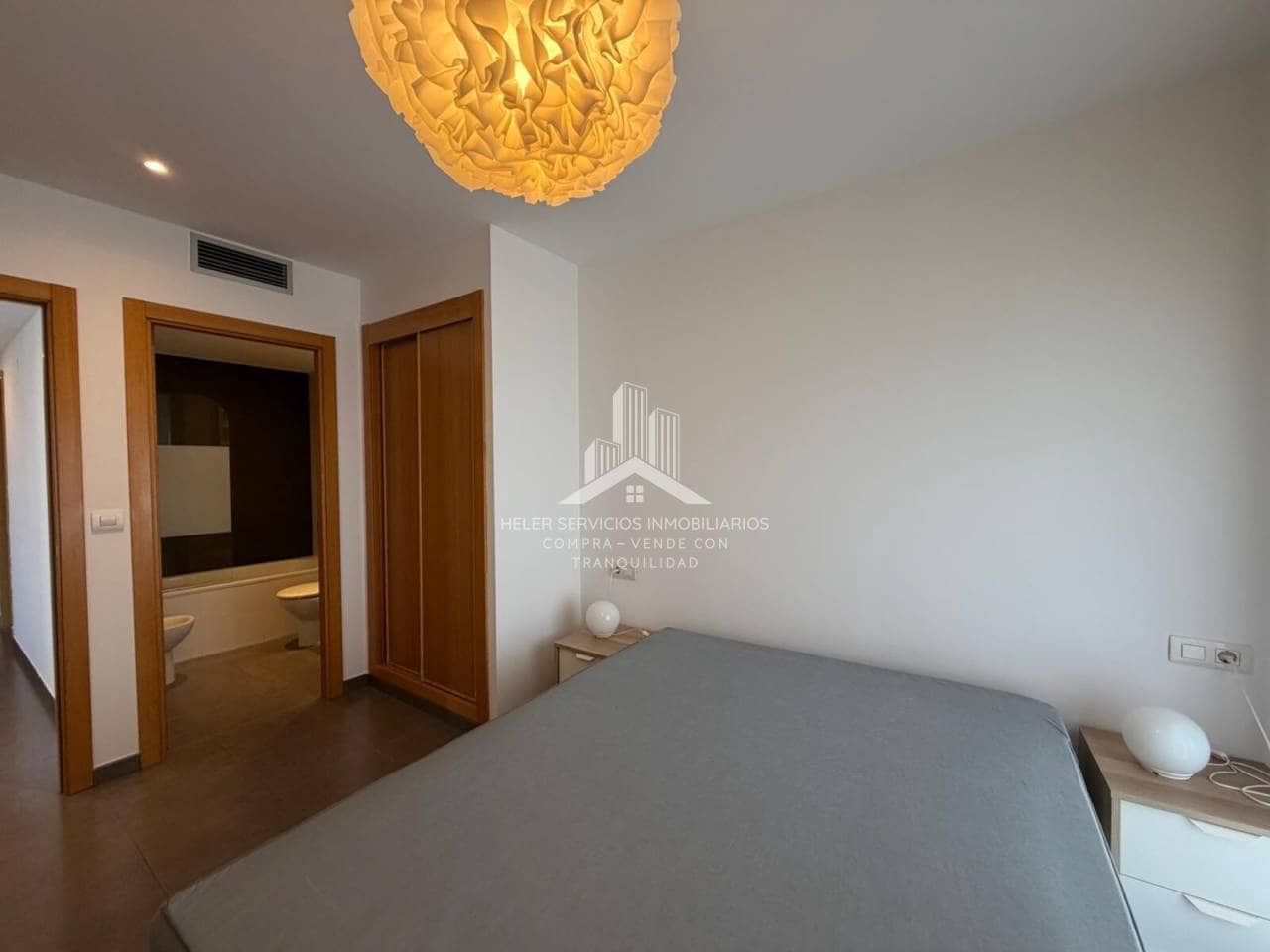 Appartement de 2 chambres à louer à Castello de la Plana avec garage - 930 € (Ref: 9915146)