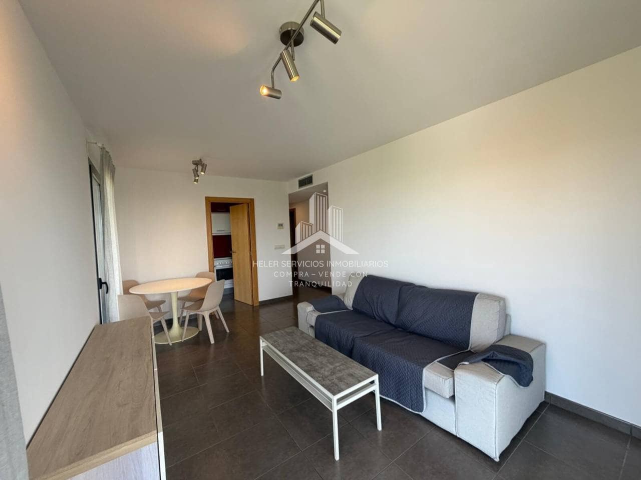 Appartement de 2 chambres à louer à Castello de la Plana avec garage - 930 € (Ref: 9915146)