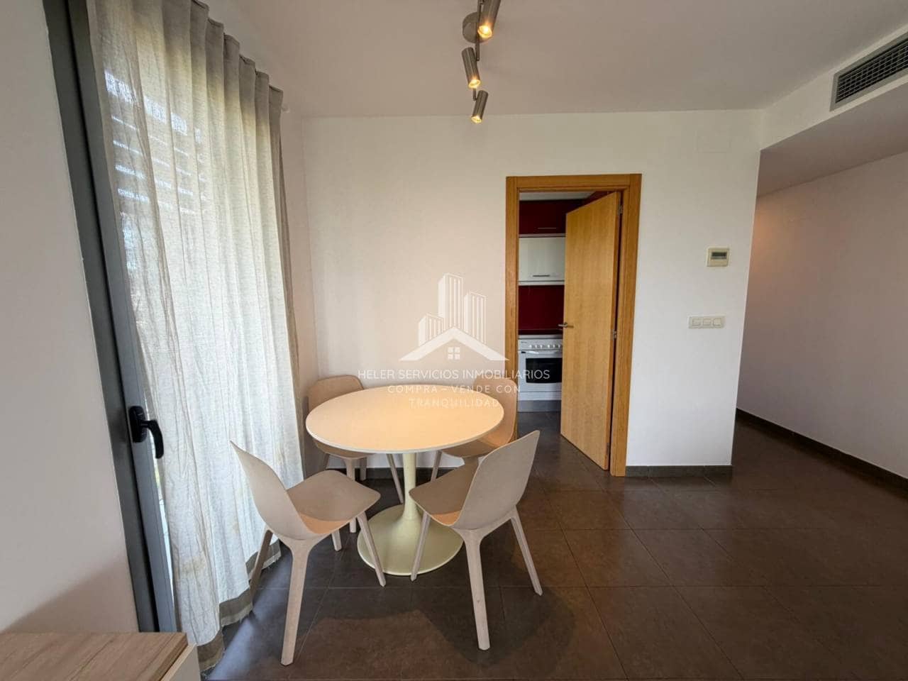 Appartement de 2 chambres à louer à Castello de la Plana avec garage - 930 € (Ref: 9915146)