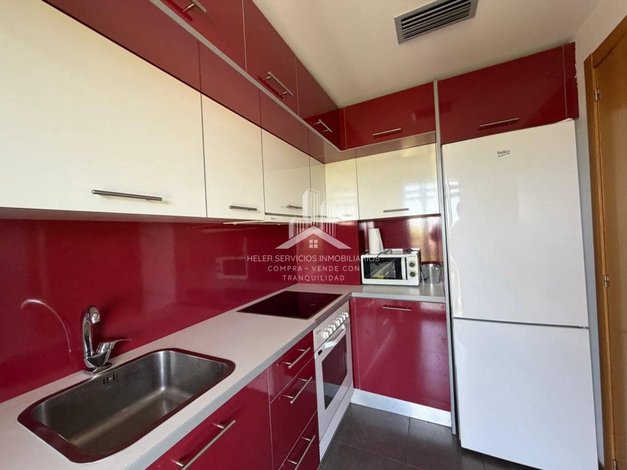 Appartement de 2 chambres à louer à Castello de la Plana avec garage - 930 € (Ref: 9915146)