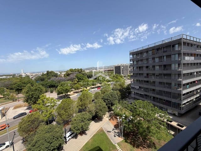 Appartement de 2 chambres à louer à Castelló de la Plana avec garage - 930 € (Ref: 9915146)
